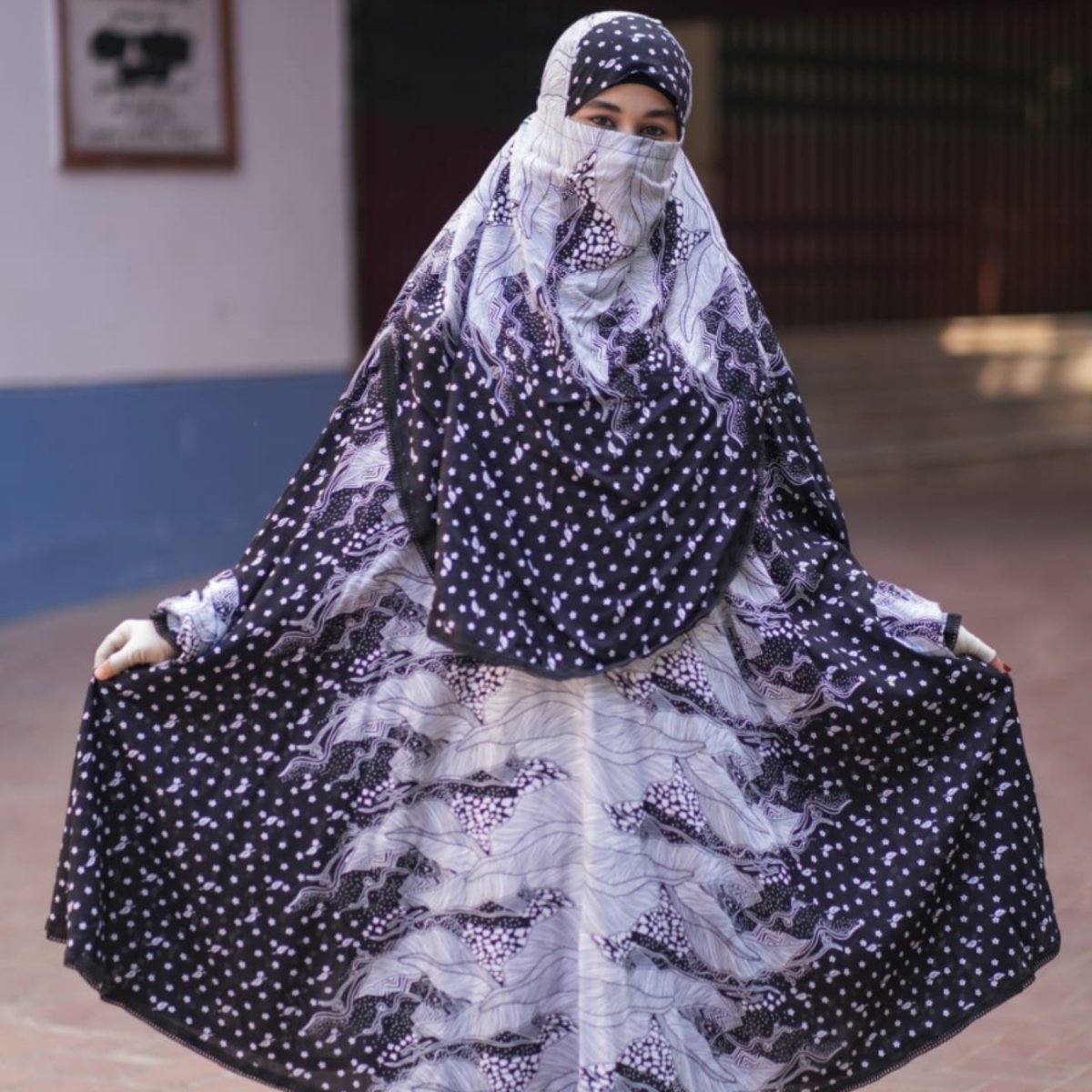 Black and White Elegant Palazzo Long Khimar Set Black and White Elegant Palazzo Long Khimar Set