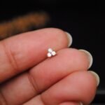 Traditional Gold Three Stone Mossanite Diamond Cut Nose Pin -7 Mm (Wit